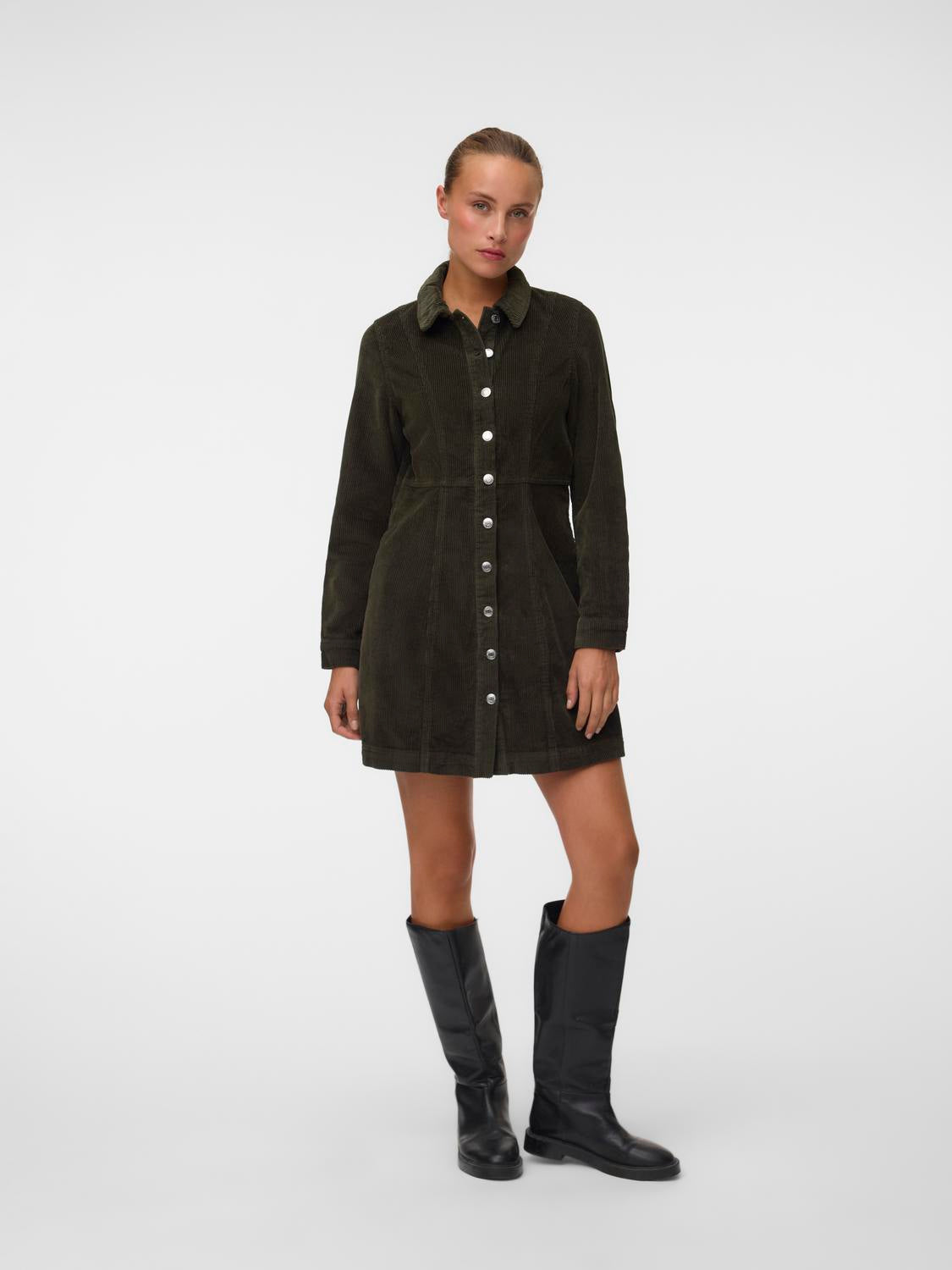 model_shot-front